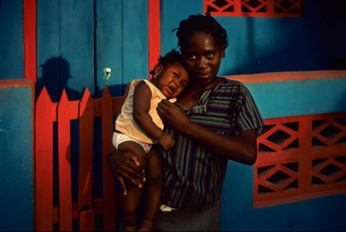 Haiti - Hinche - A young mother with her daughter